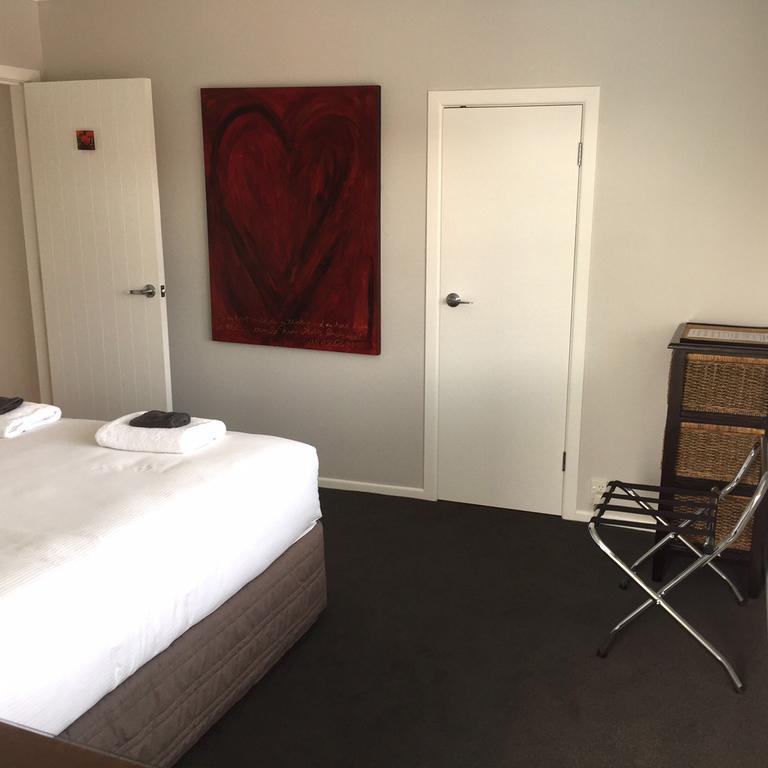 Kiwi House Waiheke Otel Oneroa Dış mekan fotoğraf