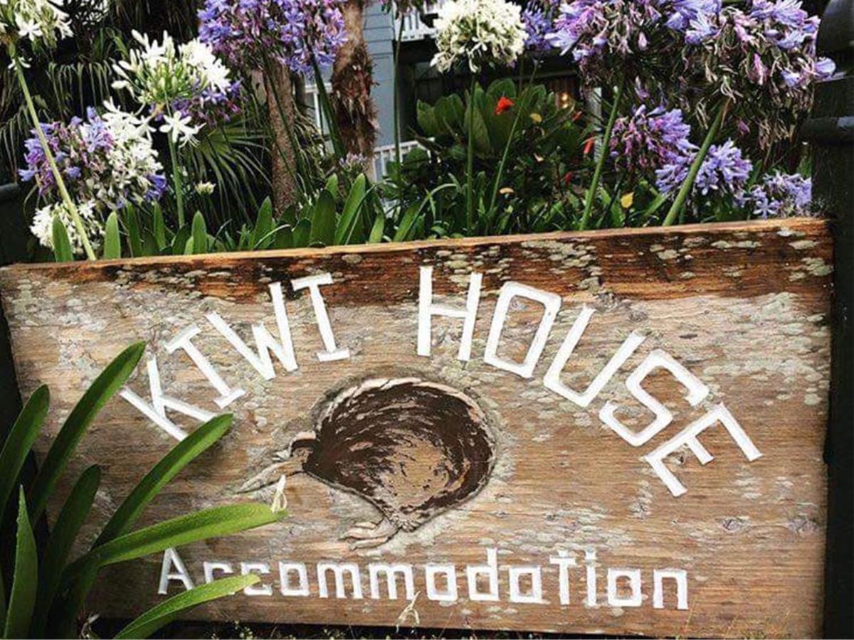 Kiwi House Waiheke Bed & Breakfast Oneroa Dış mekan fotoğraf